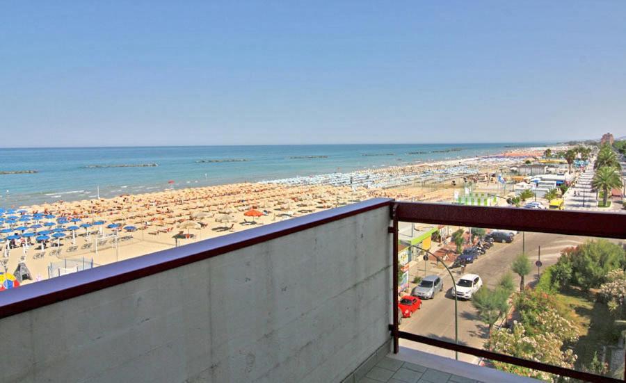 Hotel Palmarosa Roseto Degli Abruzzi Bilik gambar